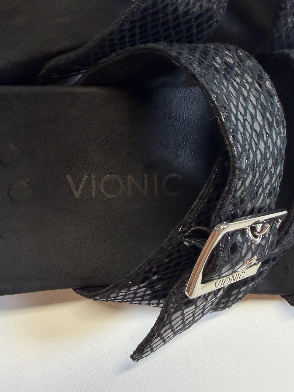 Vionic Black Snakeskin Print Orthotic Slide Sandals Adjustable Buckle Size 10 - Picture 2 of 7